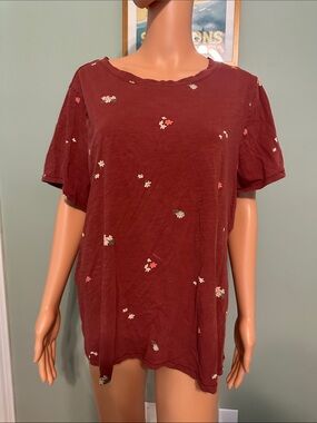 Sonoma Maroon Floral Short Sleeve Tee